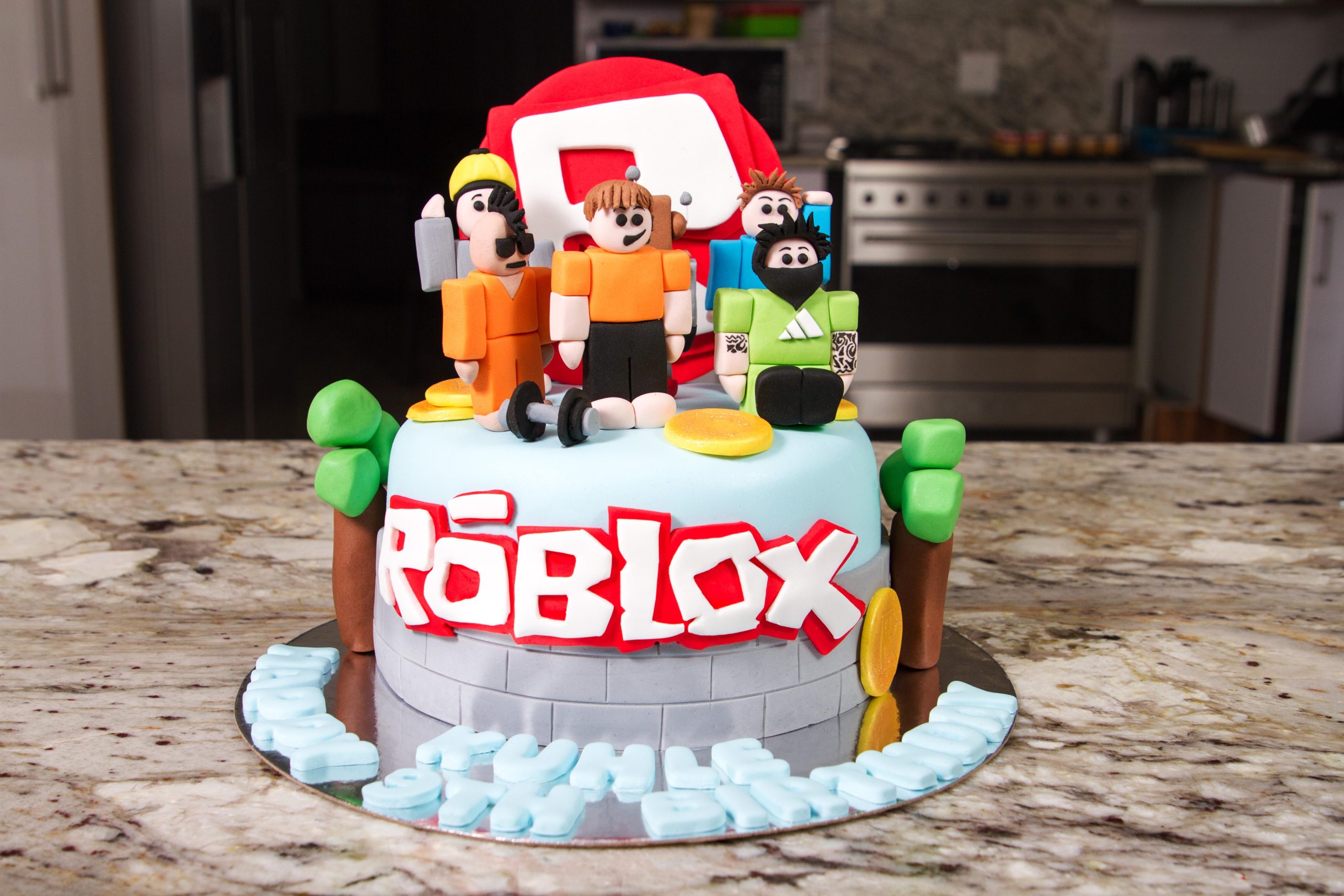 Roblox Birthday Cake 2EB  Roblox birthday cake, Roblox cake, Roblox